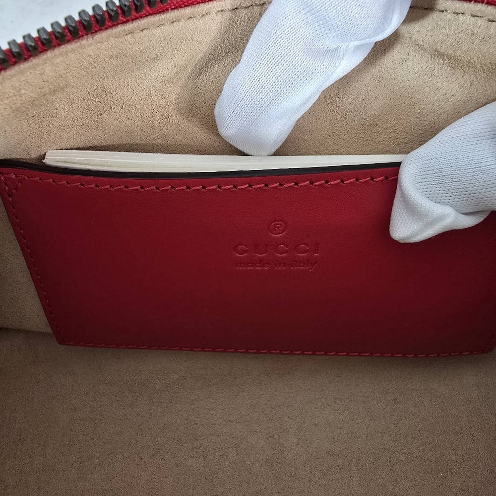 Gucci GG Marmont Red Shoulder Bag - Picture 6 of 9